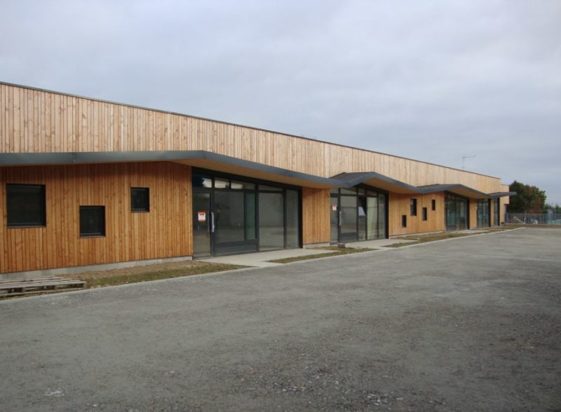 facade-vitree-vitrage-aluminium-chassis-fixe-sur-mesure-snalugo-cholet-france-realisations-fabricant-poseur-etudes-architecture-menuiserie-