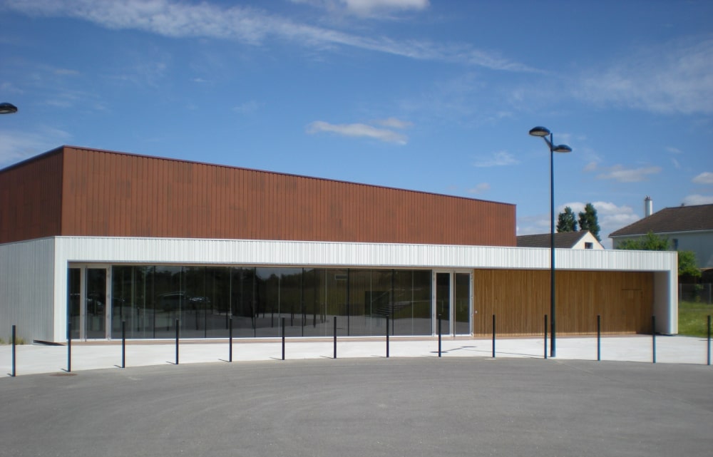 facade-vitree-vitrage-aluminium-chassis-fixe-sur-mesure-snalugo-cholet-france-realisations-fabricant-poseur-etudes-architecture-menuiserie-