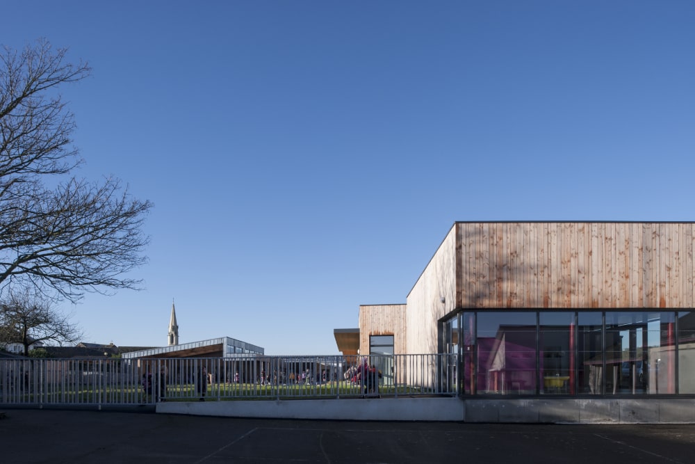 facade-vitree-vitrage-aluminium-chassis-fixe-sur-mesure-snalugo-cholet-france-realisations-fabricant-poseur-etudes-architecture-menuiserie-