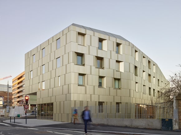 facade-vitree-vitrage-aluminium-chassis-fixe-sur-mesure-snalugo-cholet-france-realisations-fabricant-poseur-etudes-architecture-menuiserie-