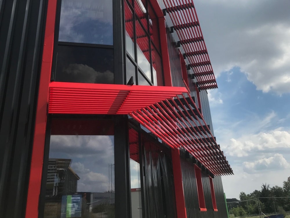 facade-vitree-vitrage-aluminium-chassis-fixe-sur-mesure-snalugo-cholet-france-realisations-fabricant-poseur-etudes-architecture-menuiserie-